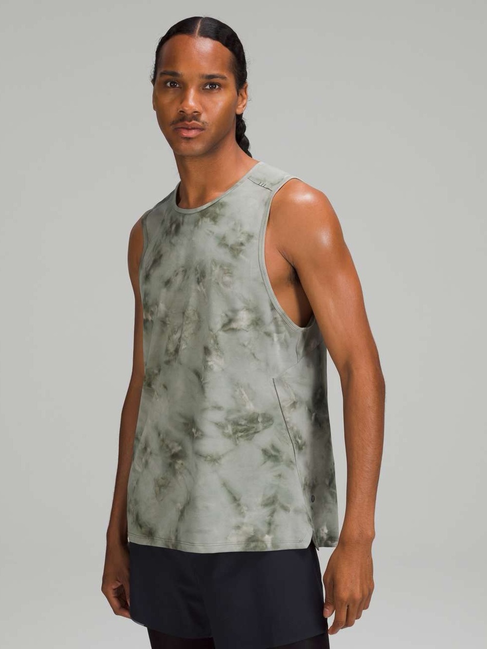 Lululemon Men’s Fast and Free Tank *Spray
Tidal Dye green Smoked Spruce - Large